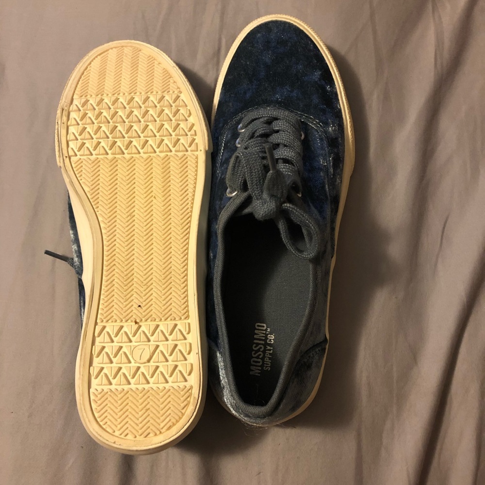 Sneakers - Picture 3 of 3